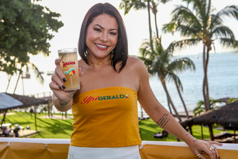 Sabor local - Pré-feriado no Iate Clube tem clima leve e lançamento do drink dos 300 anos de Fortaleza