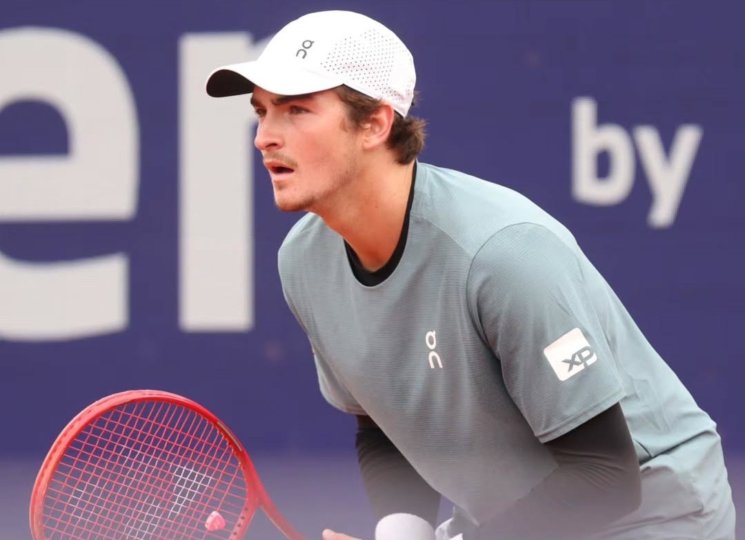 Em jogo emocionante, João Fonseca bate Rinderknech e avança às quartas em Munique