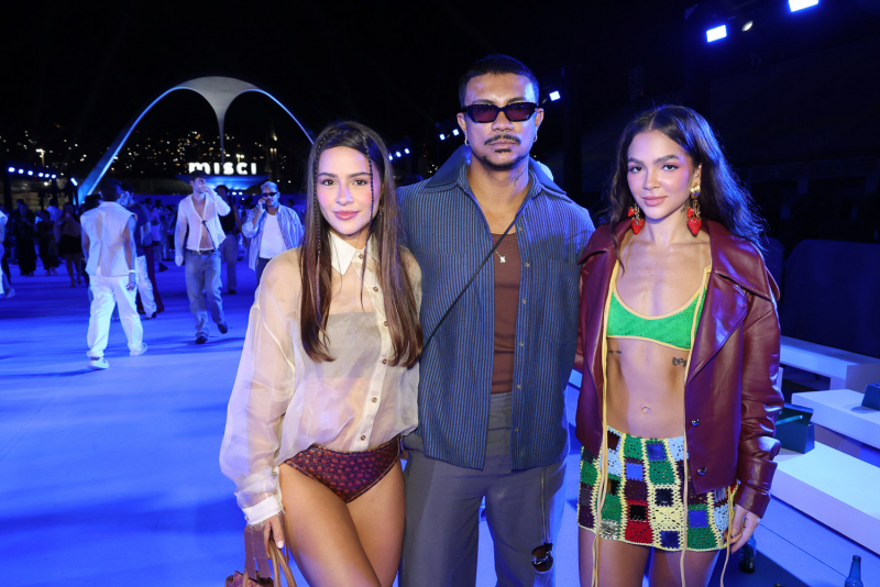 experiência fashion - Sapucaí vira passarela e reúne nomes de peso no desfile mais comentado do Rio Fashion Week