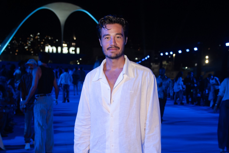 experiência fashion - Sapucaí vira passarela e reúne nomes de peso no desfile mais comentado do Rio Fashion Week