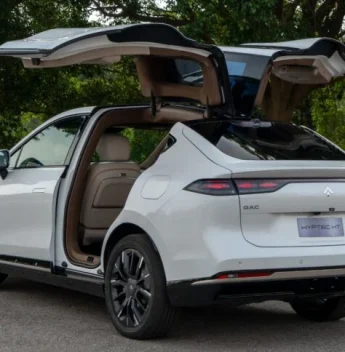 SUV elétrico chinês aposta em luxo e design ousado para avançar no mercado premium brasileiro