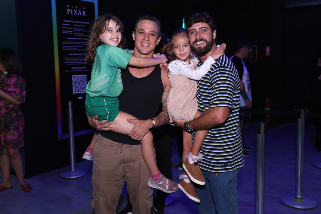 Gaia E Seu Pai Gabriel Chadan + Eike Duarte E A Filha Filipa 2