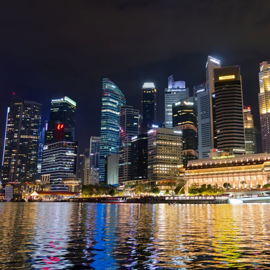 Iconic Marina Bay Sands Hotel At Night #singapore #travel #marinasands (4)