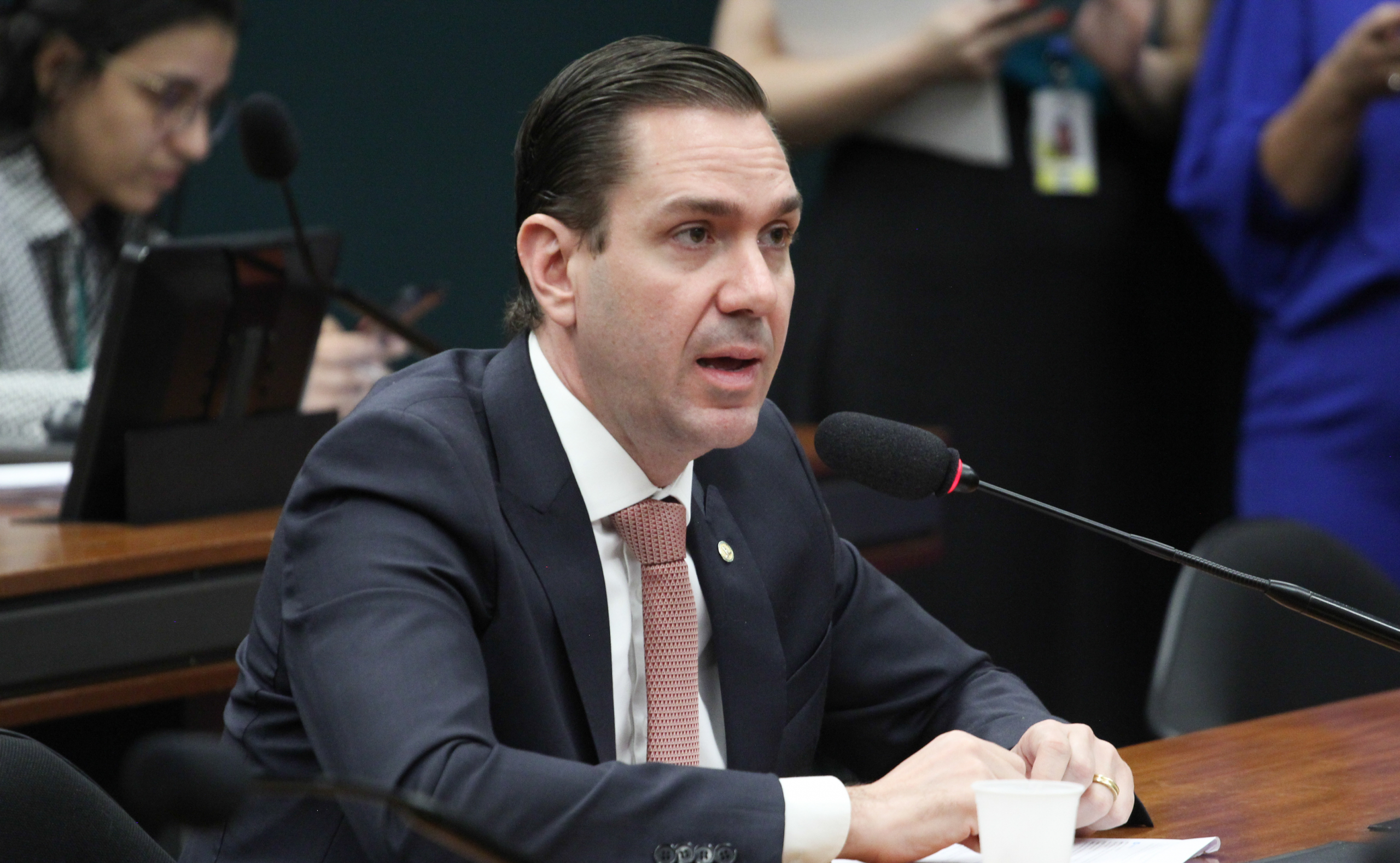 Eduardo Bismarck integra debate decisivo no Congresso Nacional sobre regulação da IA