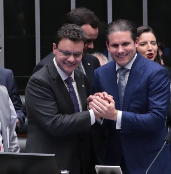 Base aliada prevalece e leva Odair Cunha ao TCU após articulação na Câmara