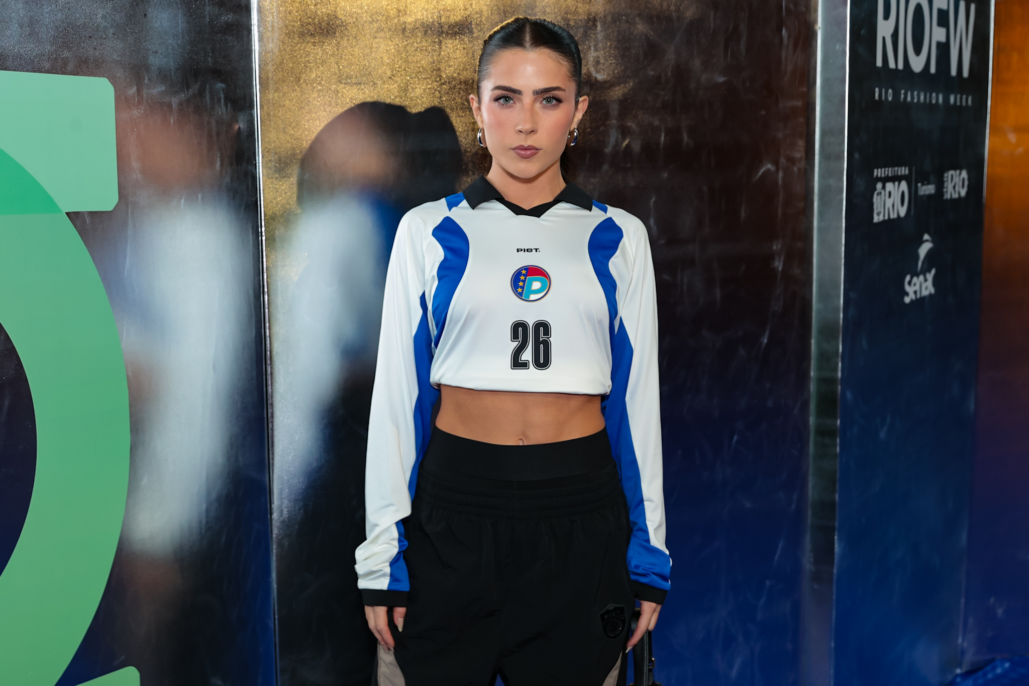 Segundo dia da Rio Fashion Week conecta famosos, desfiles e mercado no Píer Mauá