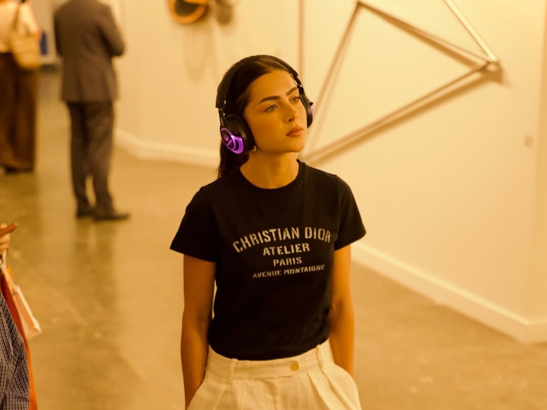 Jade Picon, Esther Marques e influenciadoras movimentam abertura da SP-Arte 2026 no Pavilhão da Bienal