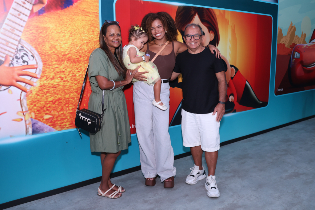 Jeniffer Nascimento, A Filha Lara Nascimento E Os Pais Sandra E Anaildo 1