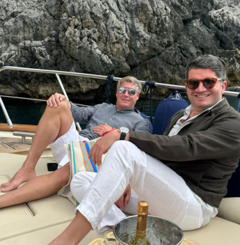 Entre Ravello e Positano, David Moura do Carmo e Johan Olsson reúnem amigos em temporada na Costa Amalfitana