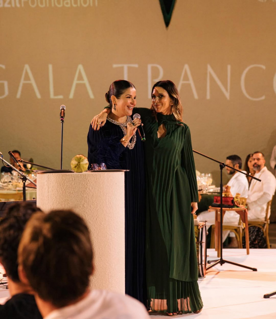 Ju Ferraz E Sarah Oliveira