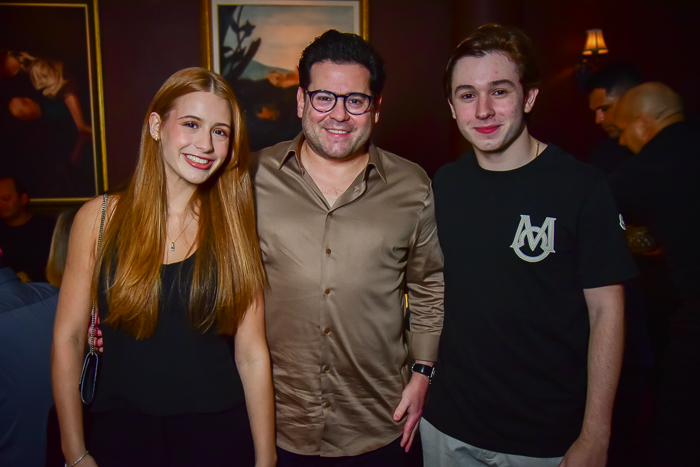 Notte in Festa - Surpresa e celebração embalam aniversário de Edmilson Pinheiro