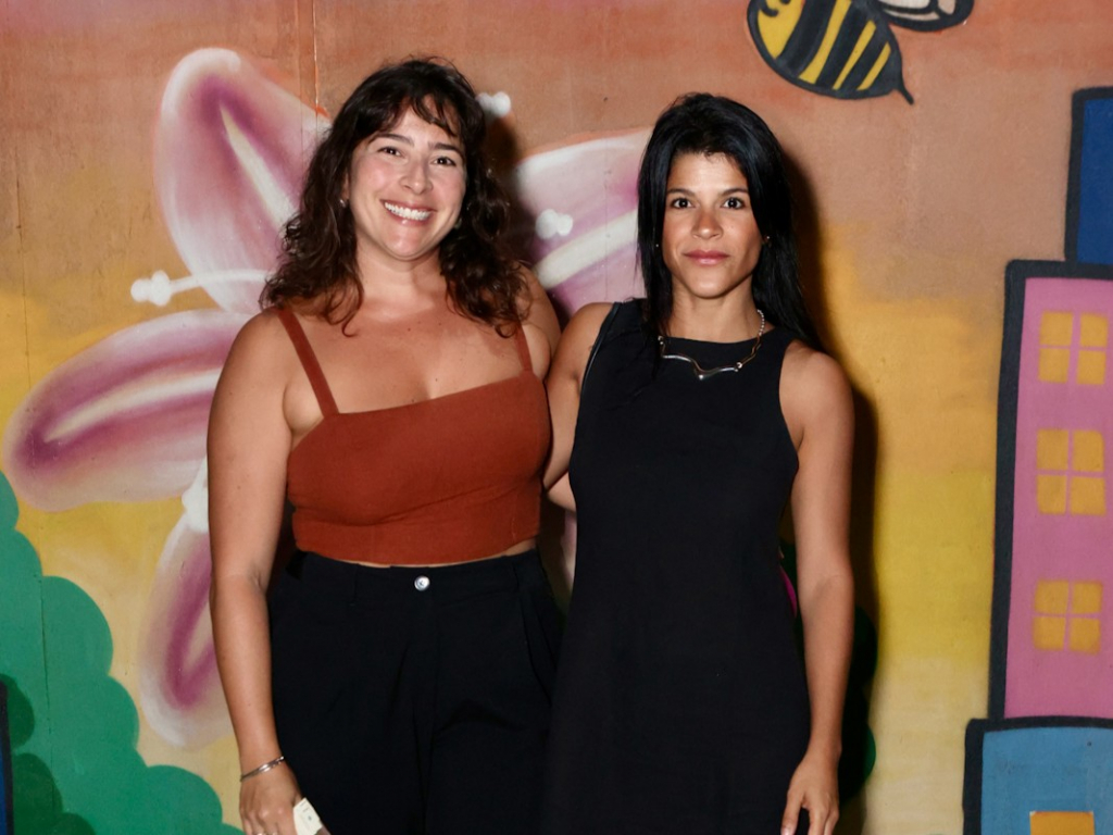 Laura Prado E Thaiane Anjos