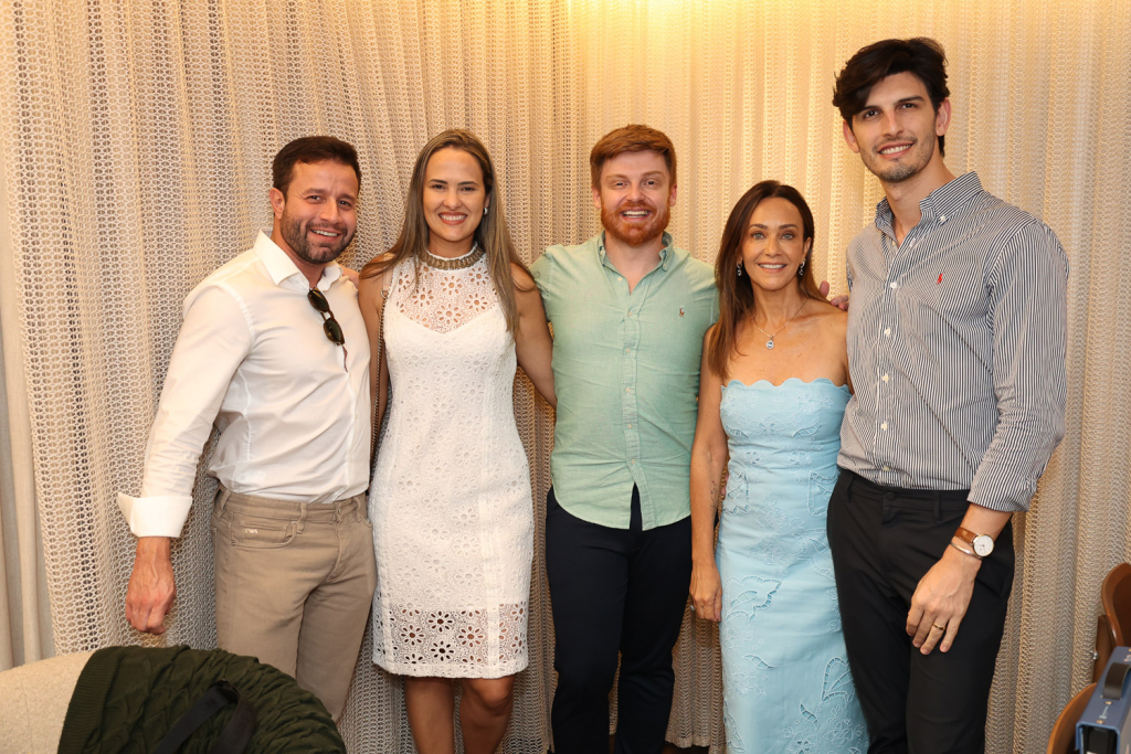 Leandro , Larissa , Dr Murari, Heloísa Carneiro , Lukas