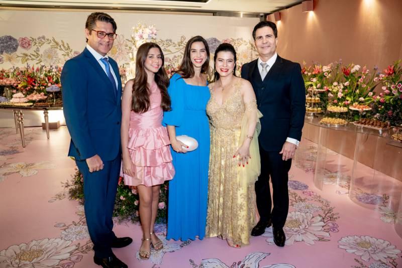 Noite de Debut - Toque clássico marca os 15 anos de Rafaella Timbó Queiroz no Gran Marquise