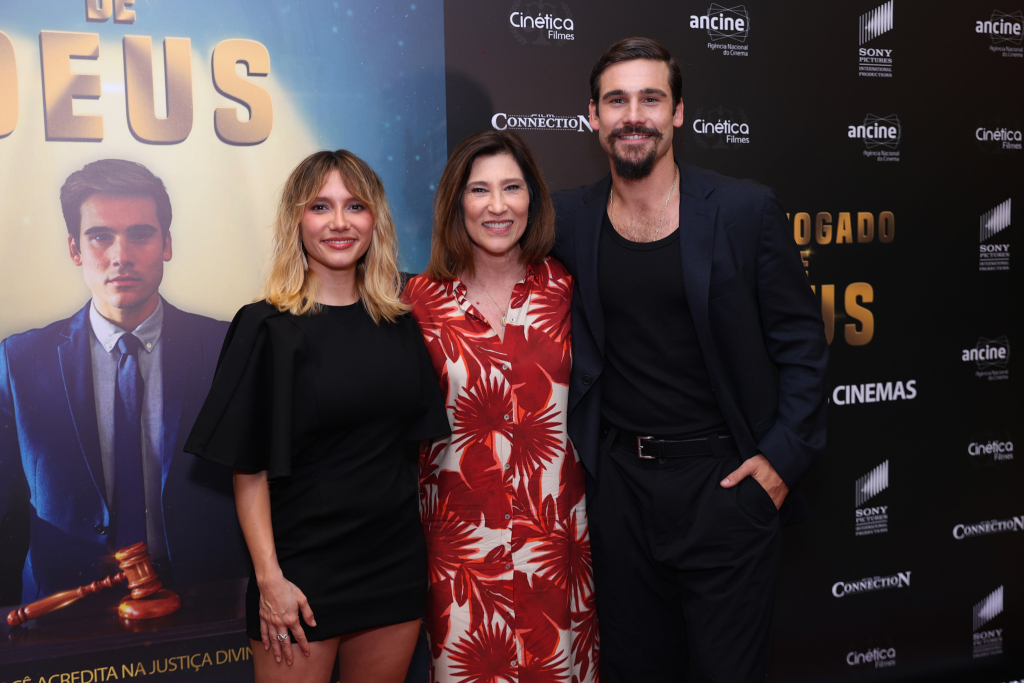 Lorena Comparato, Beth Goulart E Nicolas Prattes 2