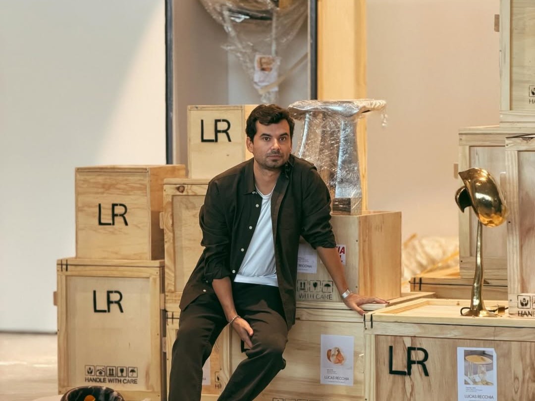 Lucas Recchia estreia luminárias inéditas e marca nova fase na SP-Arte