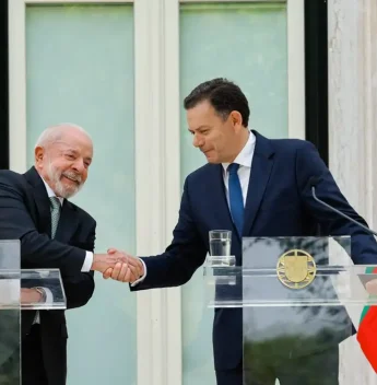 Lula defende que empresas brasileiras atuem em Portugal
