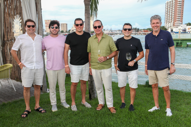 Pré-feriado no Iate Clube tem clima leve e lançamento do drink dos 300 anos de Fortaleza
