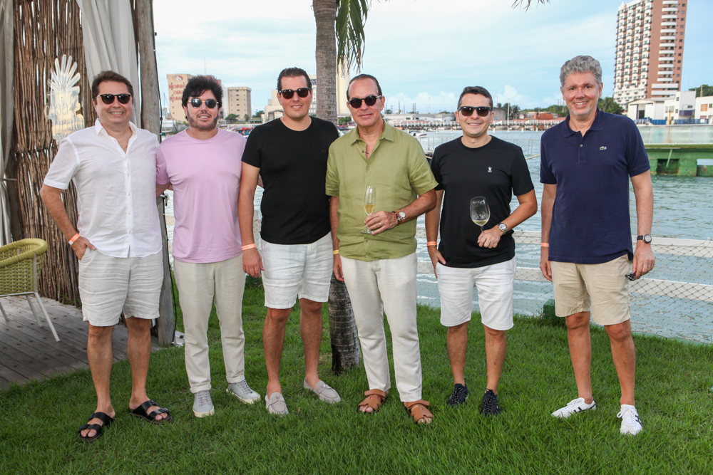 Pré-feriado no Iate Clube tem clima leve e lançamento do drink dos 300 anos de Fortaleza