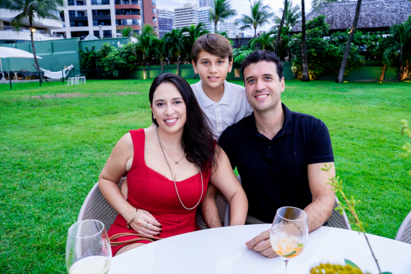 Sofisticação híbrida - GWM Newhouse escolhe o Iate Clube de Fortaleza para estreia exclusiva do WEY 07