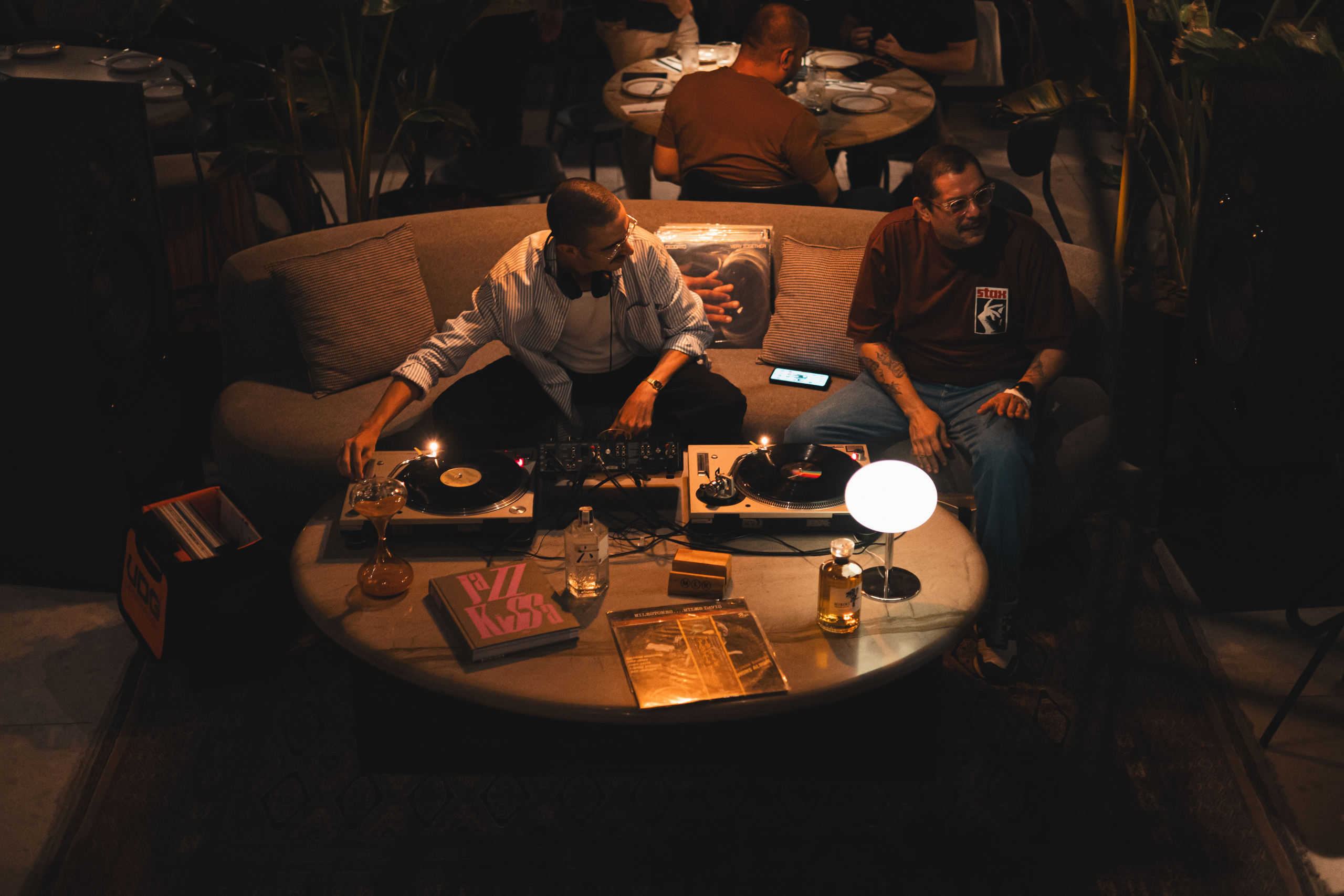 Moleska eleva a experiência noturna e apresenta a “Quarta Rara” em Fortaleza