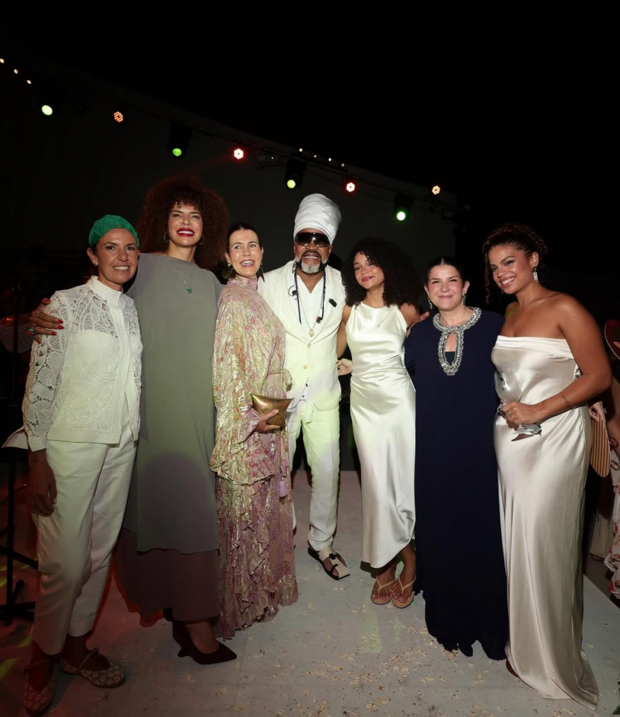 Morena Leite, Vanessa Da Mata, Carlinhos Brown, Ceci Buarque, Ju Ferraz E Clara Buarque