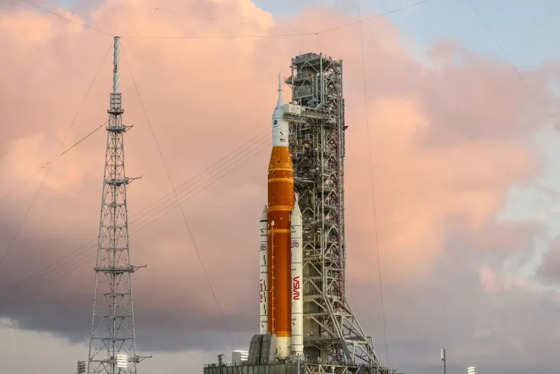 Nasa prepara lançamento da Artemis II e retoma voos tripulados à Lua após mais de 50 anos