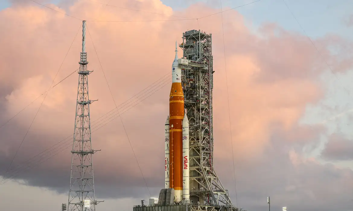 Nasa prepara lançamento da Artemis II e retoma voos tripulados à Lua após mais de 50 anos