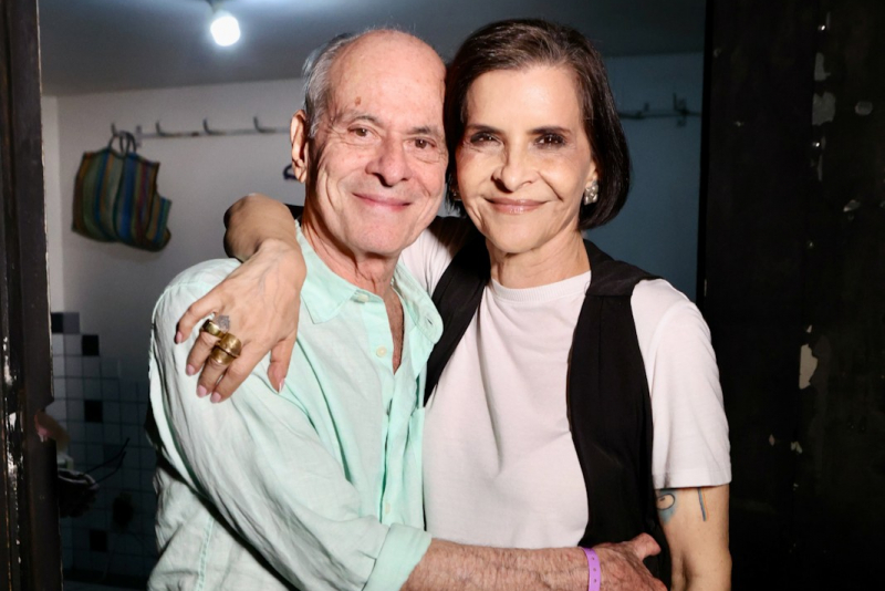 turnê comemorativa - Com Caetano Veloso e Ney Matogrosso na plateia, Marina Lima se apresenta no Rio com show dos 70 anos