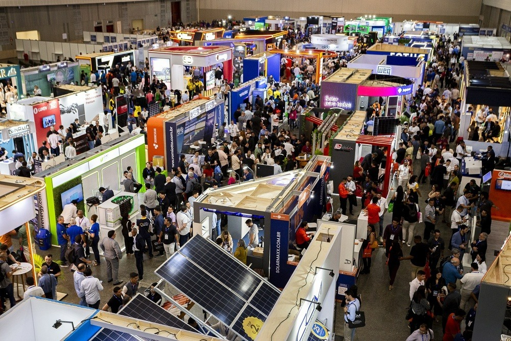 Intersolar promove debates sobre energia solar, hidrogênio verde e mercado elétrico em Fortaleza