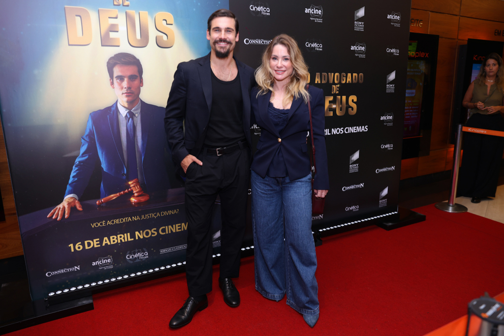 Nicolas Prattes E A Mãe Giselle Prattes 1