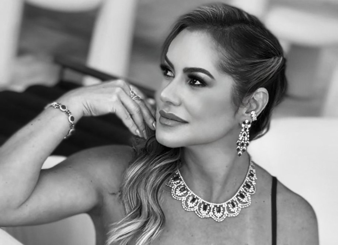 Talyzie Mihaliuc apresenta coleção GLAM em ensaio que destaca alta joalheria