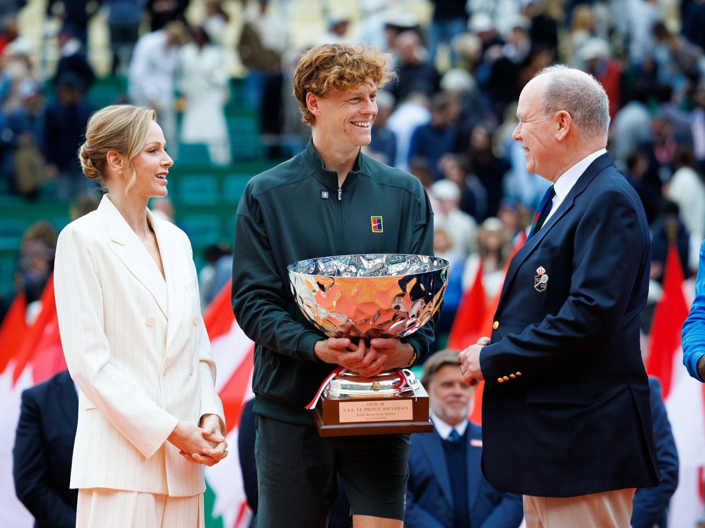 Com Príncipe Albert II e Princesa Charlene, Sinner vence Alcaraz na final de Monte Carlo e volta ao topo