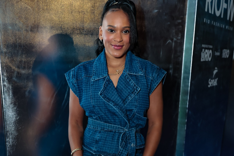 na passarela - Segundo dia da Rio Fashion Week conecta famosos, desfiles e mercado no Píer Mauá