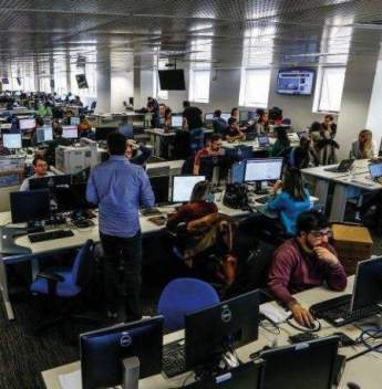 Na era do ruído informacional, o valor da notícia volta à origem