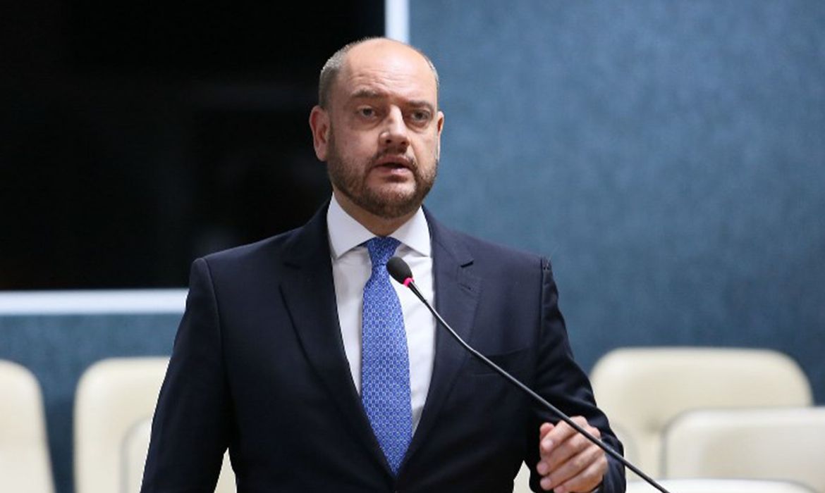 Supremo mantém presidente do TJRJ no governo do Rio e adia desfecho da crise sucessória