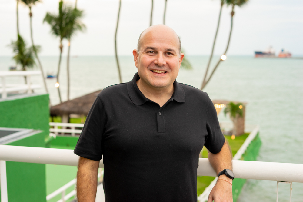 Roberto Cláudio assume União Brasil e fortalece articulação política em Fortaleza