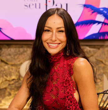 Sabrina Sato comanda reality “Minha Mãe com Seu Pai” e antecipa reviravoltas na nova temporada