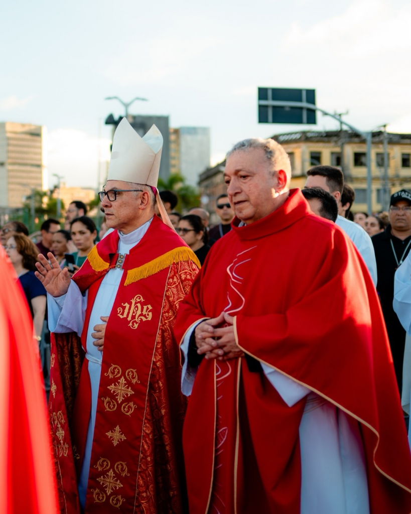 Saveclip.app 658422644 18397466638149876 6899117765315860493 N