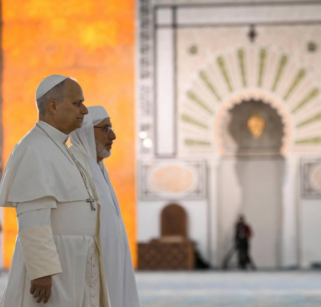 Papa Leão XIV cruza a África com agenda de paz e protagonismo internacional