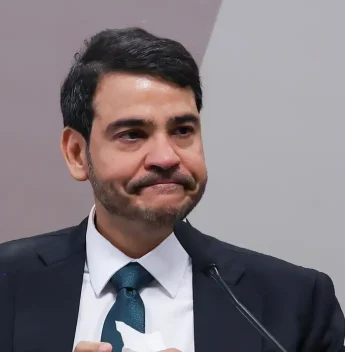 Senado rejeita indicação de Messias para STF