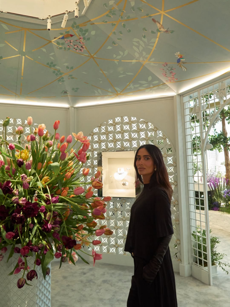 Silvia Braz Blue Book 2026 Tiffany (1)