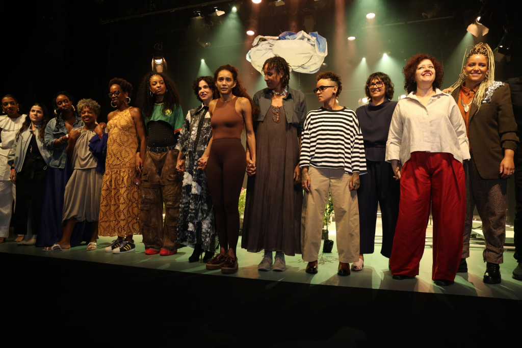 Taís Araujo Recebe Aplausos (6)