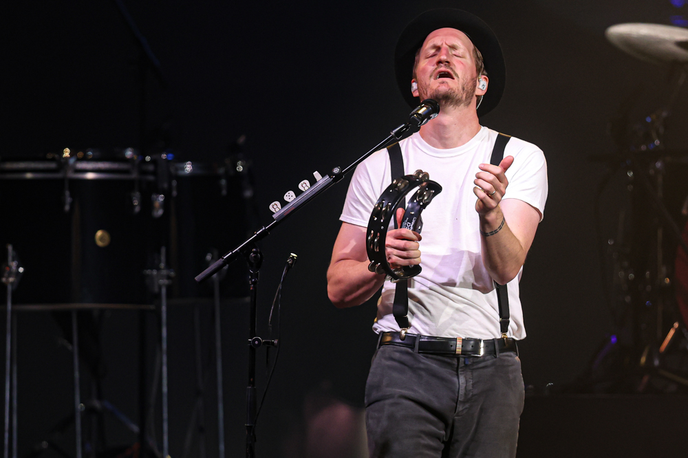 Show "the Lumineers"