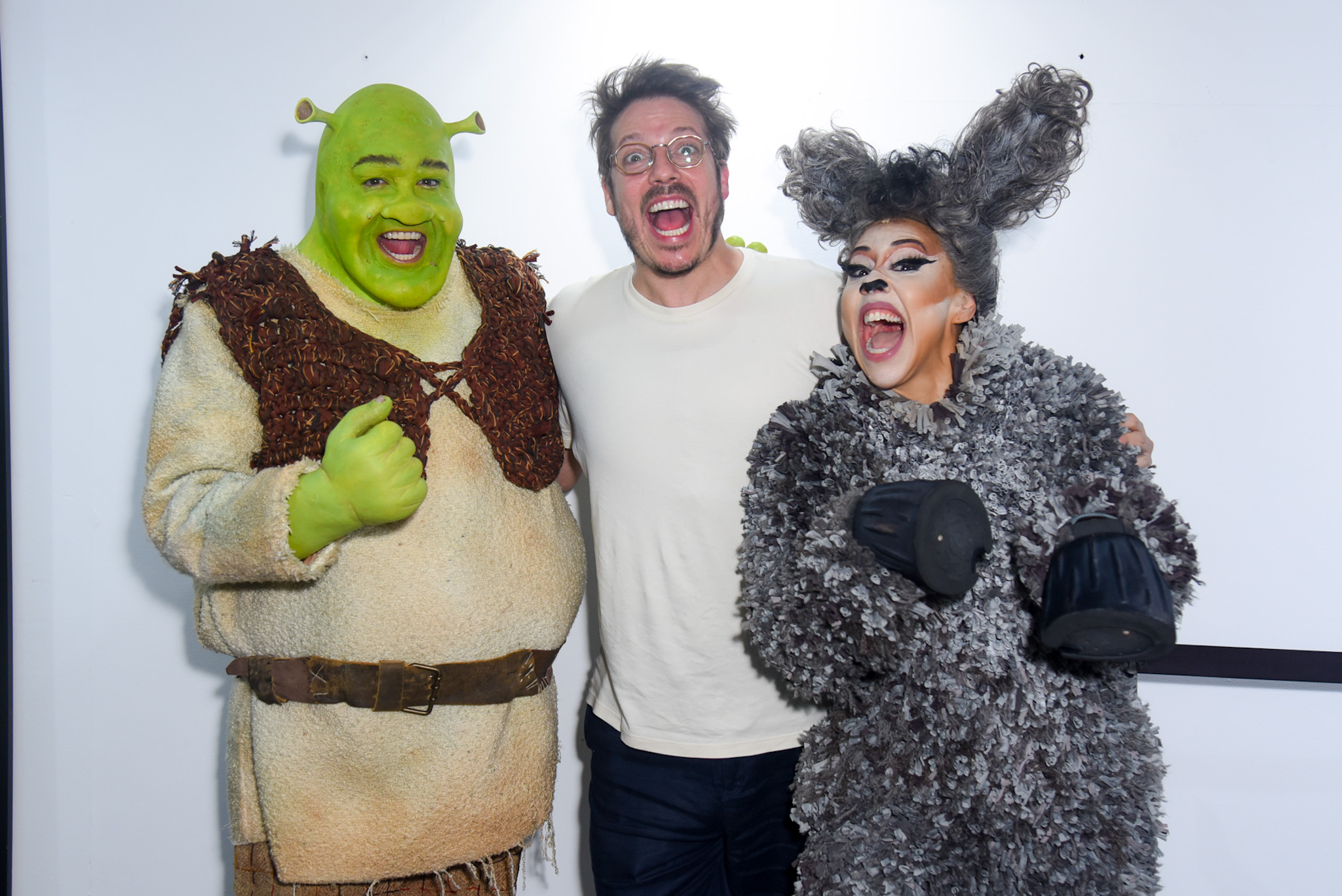 Pré-estreia de Shrek – O Musical movimenta o fim de semana em São Paulo e reúne nomes do entretenimento