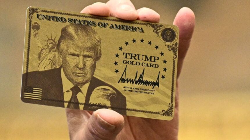 “Gold Card” de Trump tem primeiro aprovado em meio a fila de milionários