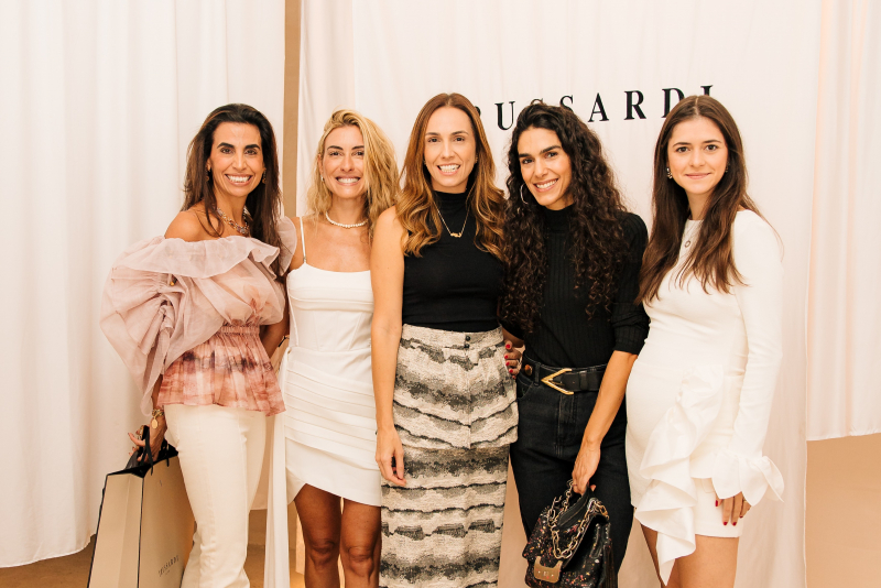 coleção Tempus - Ju Ferraz, Milena Toscana e Carol Amaral prestigiam lançamento da Trussardi em São Paulo