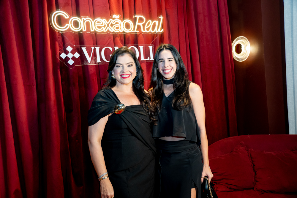 Viviane Almada E Lorena Sena