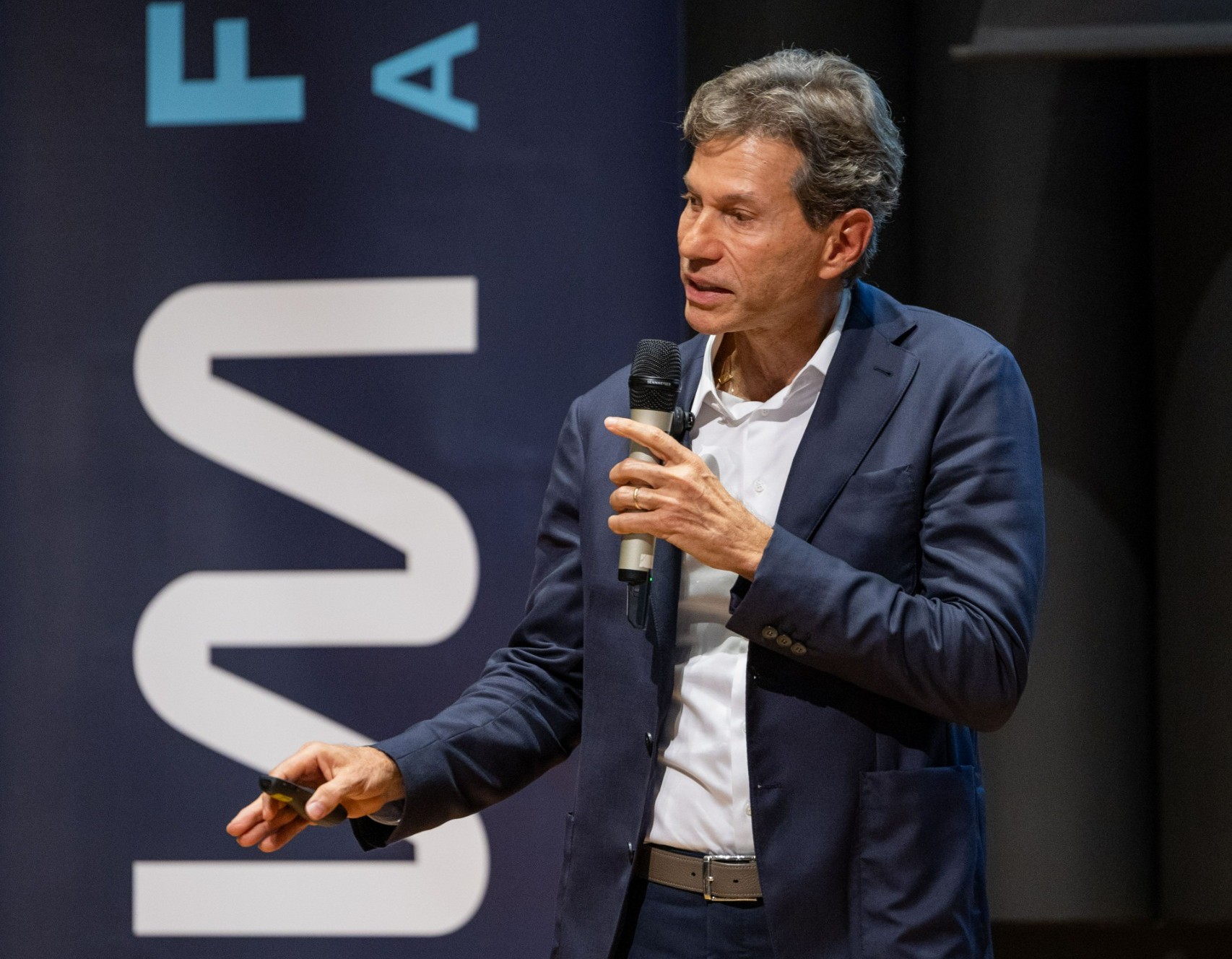 Gustavo Dubeux compartilha lições de empreendedorismo e estratégia em evento em São Paulo