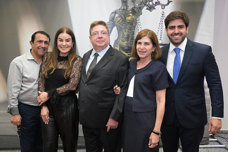 Obra Comemorativa - Raul Araújo celebra 15 anos no STJ em noite de lançamento e homenagens